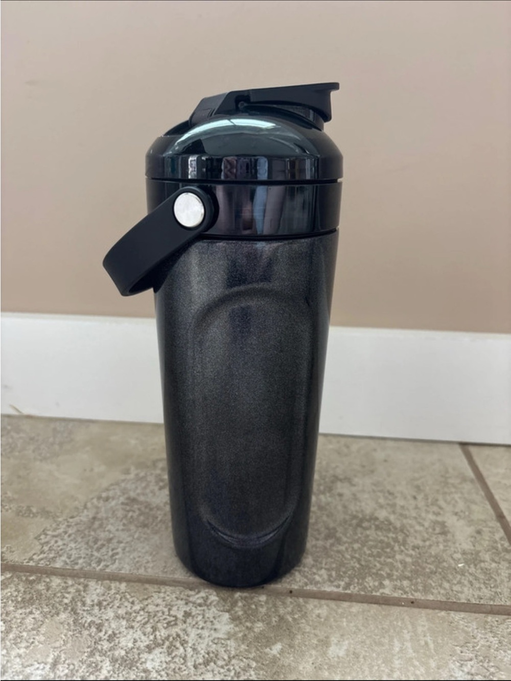 BrüMate Glitter Charcoal MultiShaker